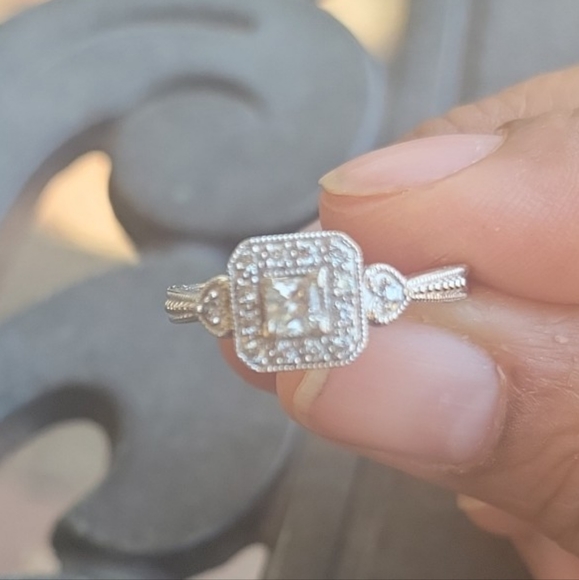 Engagement or Promise ring - Picture 2 of 2